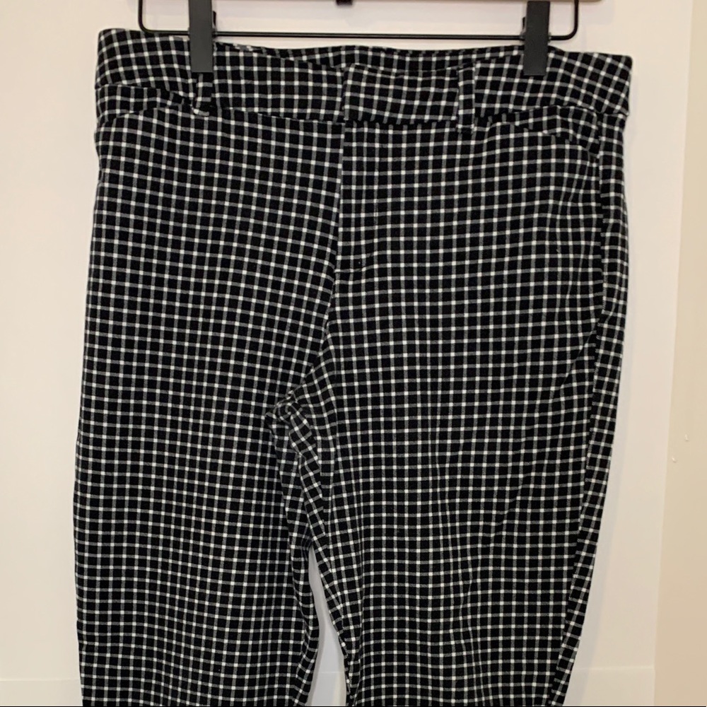 LAST CHANCE Old Navy pixie pant